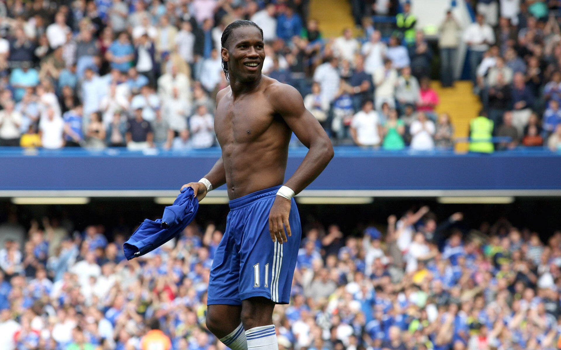 九游平台官网-巴黎圣日耳曼再引进世界级中场，阵容升级引爆转会市场，巴黎圣日耳曼阵容首发